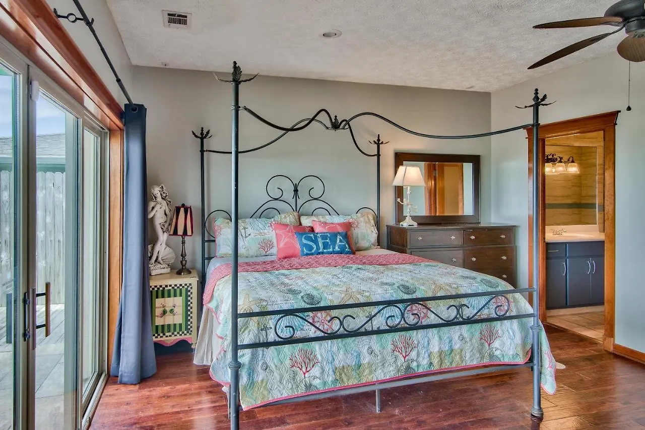 Holiday home Beachcomber - Beachfront With Pool And Hot Tub - On The Beach! Panama City Beach