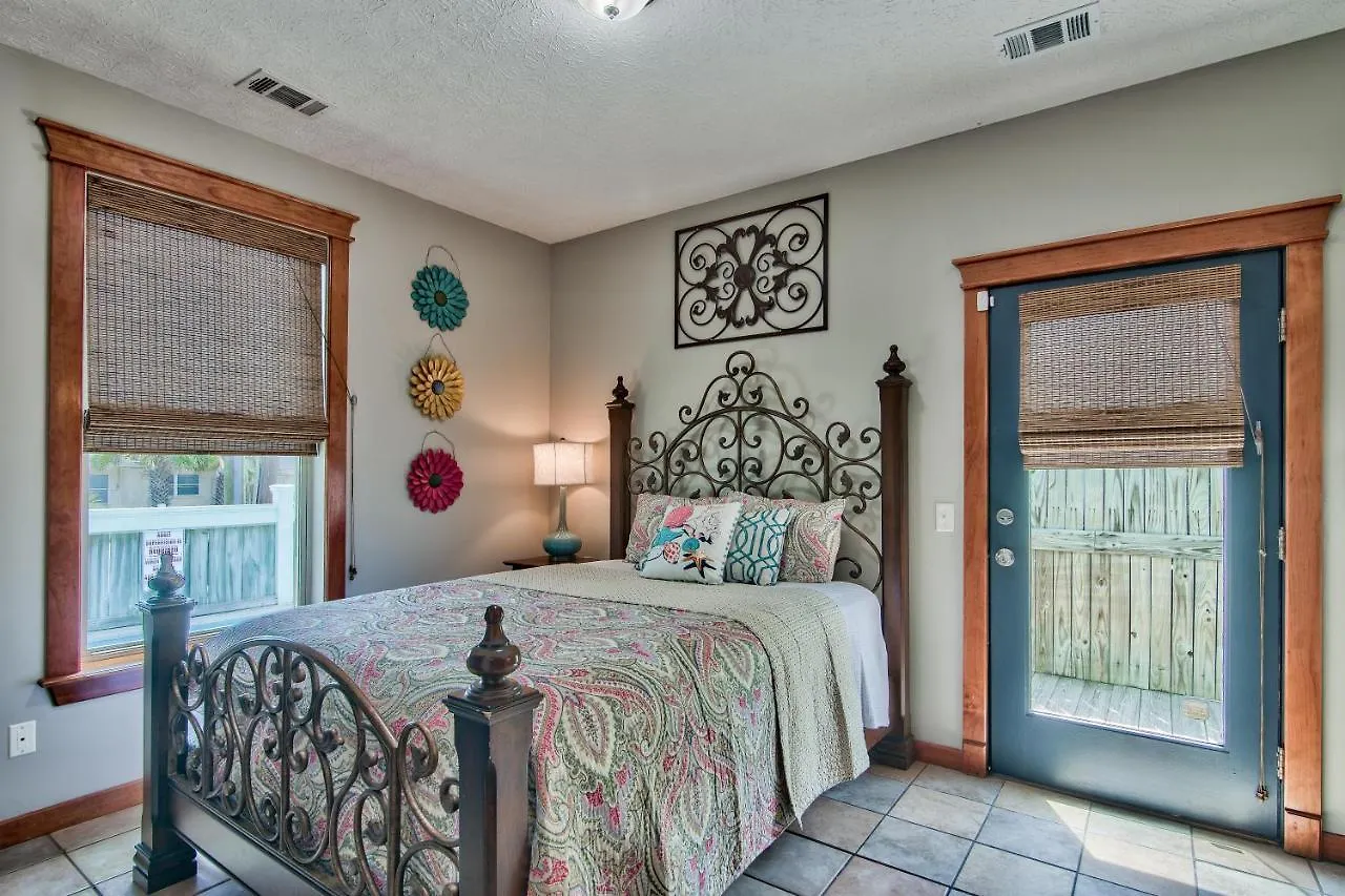 Holiday home Beachcomber - Beachfront With Pool And Hot Tub - On The Beach! Panama City Beach