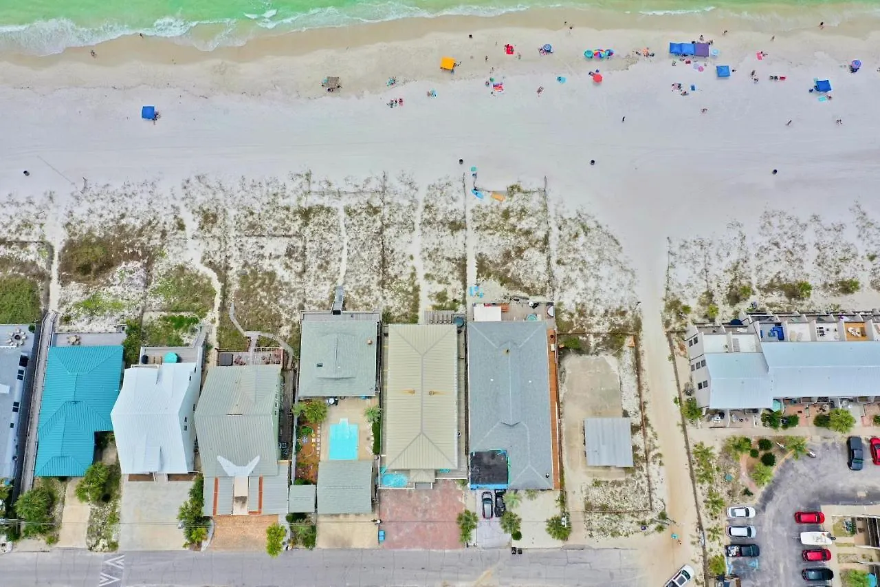 Beachcomber - Beachfront With Pool And Hot Tub - On The Beach! Panama City Beach Holiday home