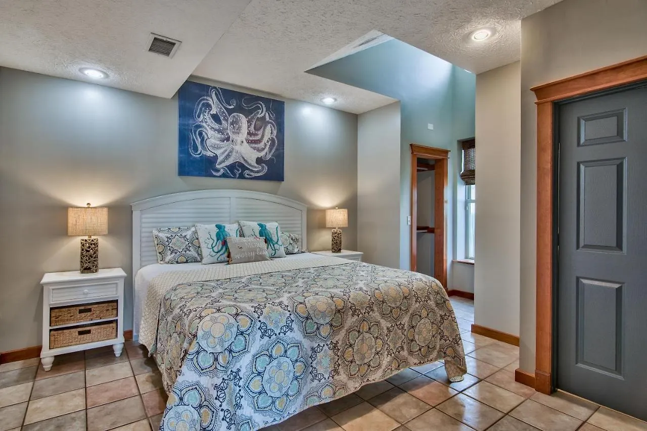 Beachcomber - Beachfront With Pool And Hot Tub - On The Beach! Panama City Beach 0*,  United States