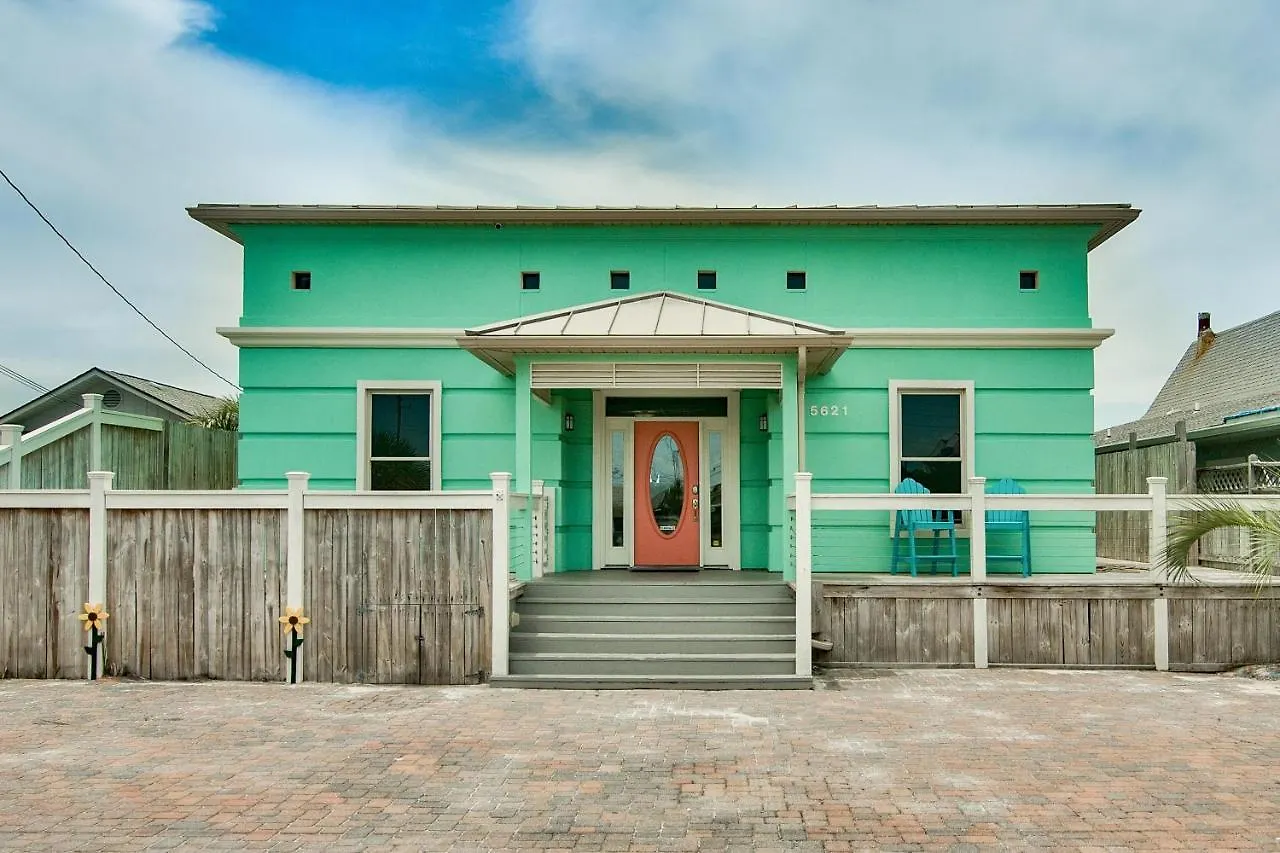 Holiday home Beachcomber - Beachfront With Pool And Hot Tub - On The Beach! Panama City Beach United States
